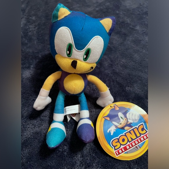 Sonic the Hedgehog- 2 stuffed plushies 8” - Picture 3 of 4